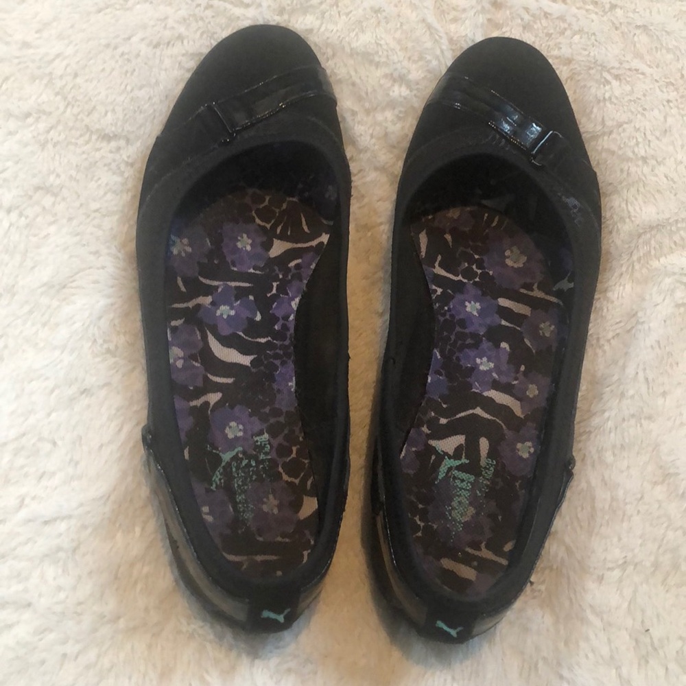 Puma flats